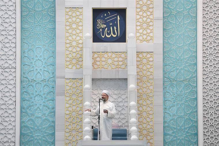 Das Diyanet zielte auf das Recht auf das gleiche Erbe von Mädchen im Freitag Hutbesi ab: „Es ist das Recht von Dienern, dass Mädchen dem Recht Allahs nicht zustimmen.“