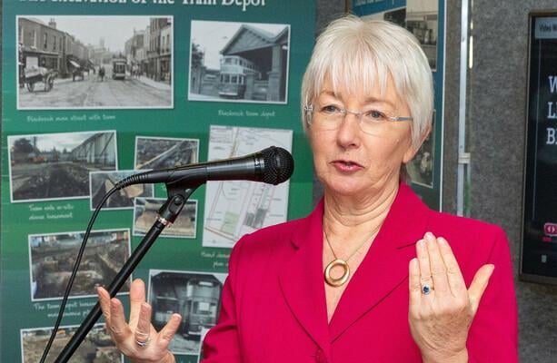 Mary Hanafin oder länger nach der Nominierung von Fianna Fáil für die Präsidentschaft