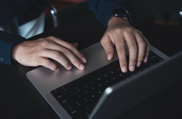 Extreme Pornografie "radikalisieren" junge Männer und normalisierende Gewalt, sagt Garda Commissioner