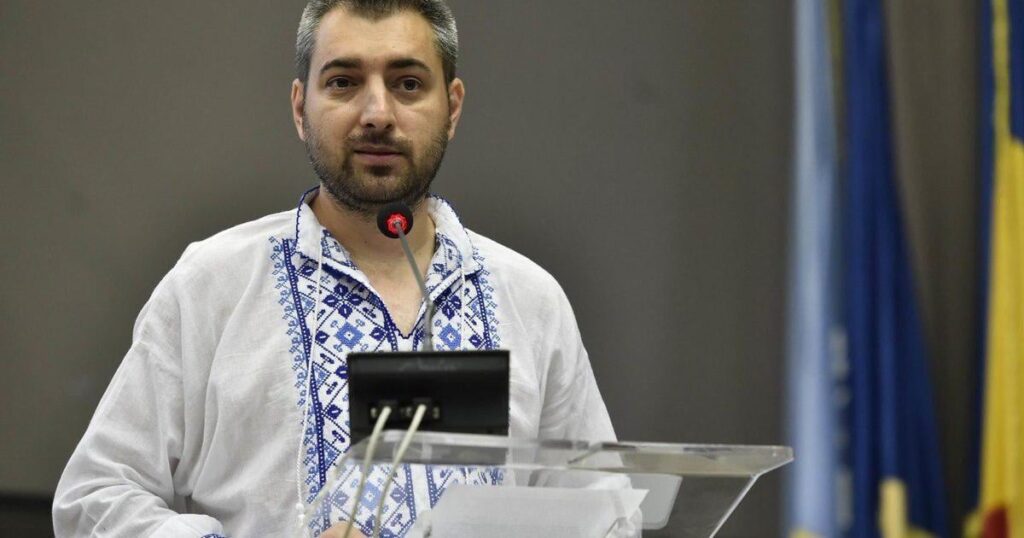 Sebastian Popescu, ein ehemaliger Kandidat für die Präsidentschaft, räumte ein, dass er Nachrichten an den Jugendlichen gesendet hat, den er für sexuelle Beziehungen einstellen wollte Sebastian Popescu, ein ehemaliger Kandidat für die Präsidentschaft, räumte ein, dass er Nachrichten an den Jugendlichen gesendet hat, den er für sexuelle Beziehungen einstellen wollte