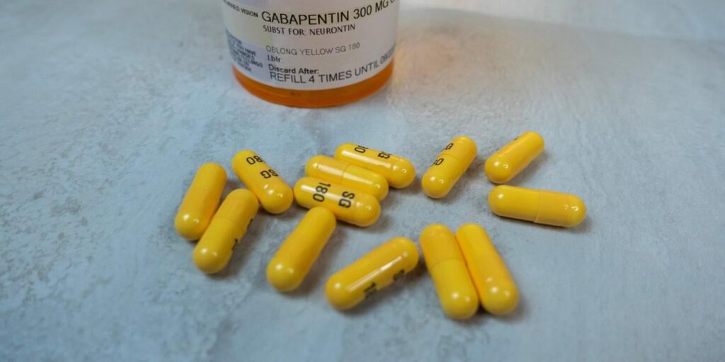 Die Behandlung chronischer Schmerzen im unteren Rücken mit Gabapentin, einem beliebten opioidalternativen Schmerzmittel, erhöht das Risiko einer Alzheimer-Krankheit. Dieses Risiko ist unter diesen 35 bis 64 am höchsten, die doppelt so häufig Alzheimer entwickeln