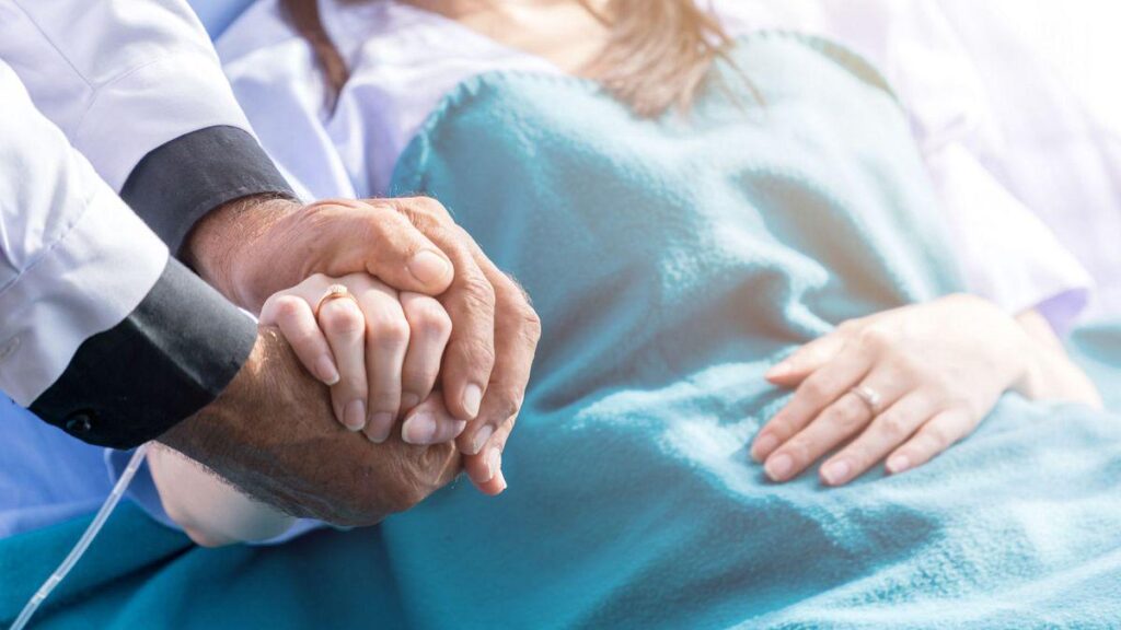 Slowenien ist das erste osteuropäische Land, das assistiertes Sterben ermöglicht. Sein neues Gesetz dürfte nicht dauern Slowenien ist das erste osteuropäische Land, das assistiertes Sterben ermöglicht. Sein neues Gesetz dürfte nicht dauern