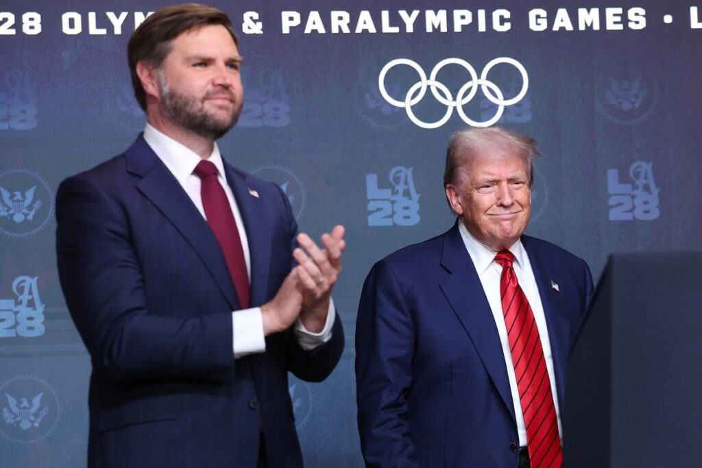 Der Chef des Weißen Hauses, Susie Wiles, JD Vance, Ag Pam Bondi, FBI Dir Kash Patel und die stellvertretende Ag Todd Blanche, werden voraussichtlich den Mi -Abend in Vances Residenz treffen, um die Strategie von Trump Admin in Bezug auf Epstein -Fall zu besprechen Der Chef des Weißen Hauses, Susie Wiles, JD Vance, Ag Pam Bondi, FBI Dir Kash Patel und die stellvertretende Ag Todd Blanche, werden voraussichtlich den Mi -Abend in Vances Residenz treffen, um die Strategie von Trump Admin in Bezug auf Epstein -Fall zu besprechen
