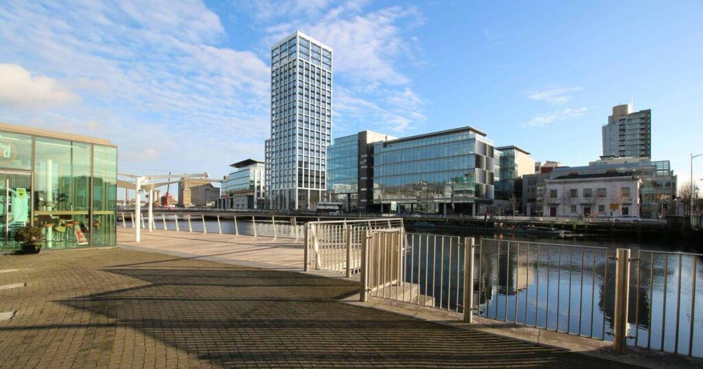 Finanzierung für 800 Häuser in Cork mit einem Programm, das das höchste Gebäude Irlands umfasst