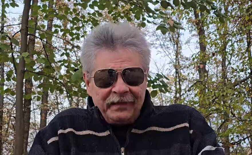Sorin Ovidiu Vîntu macht seine Party. Er kündigt an, dass er Rumänien aus der EU entfernen möchte und dass er Georgescu alles zur Verfügung stellen wird, was er braucht