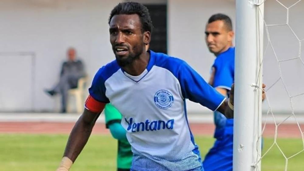Heute in weiteren Neuigkeiten, von denen Sie nichts wissen. Der palästinensische Fußballstar, der von Israel getötet wurde, während er auf Essen wartete.