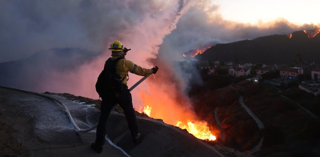 Die Wildfire -Saison beginnt Wochen zuvor in Kalifornien und große Brände sind aufgrund der heißeren Temperaturen und der atmosphärischen Bedingungen trockener, gemäß 30 -jähriger Branddaten im gesamten Bundesstaat häufiger gewachsen. Effekte sind schwerste Bergregionen. Die Wildfire -Saison beginnt Wochen zuvor in Kalifornien und große Brände sind aufgrund der heißeren Temperaturen und der atmosphärischen Bedingungen trockener, gemäß 30 -jähriger Branddaten im gesamten Bundesstaat häufiger gewachsen. Effekte sind schwerste Bergregionen.