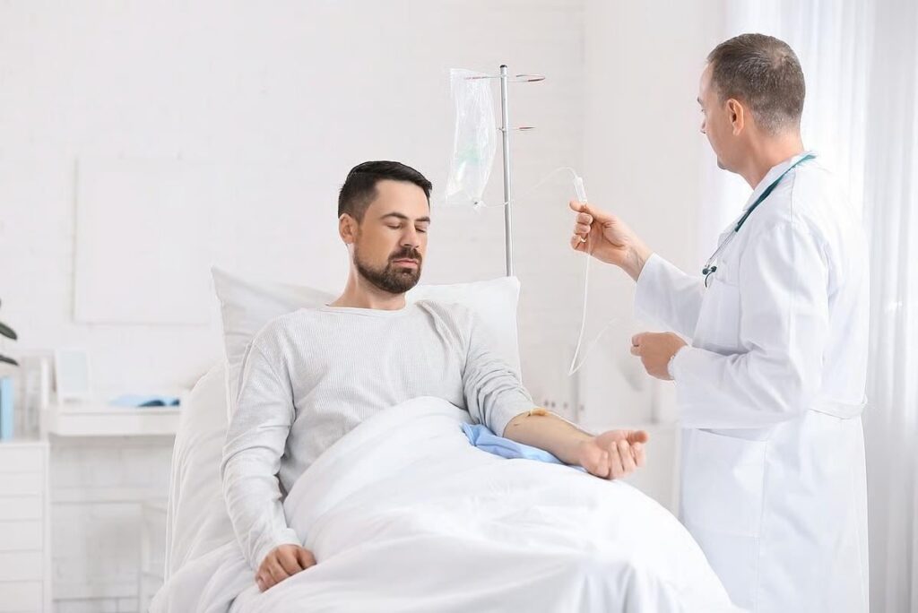 Die Studie stellt fest, dass viele Ärzte die Wünsche von Krebspatienten ignorieren. Häufig wollen Patienten mit fortgeschrittenem Krebs einfach so angenehm wie möglich gemacht werden, wenn sie ihre letzten Tage abklingen. Viele dieser Patienten erhalten eine Behandlung, die sich darauf konzentriert, ihr Leben zu verlängern, anstatt ihre Schmerzen zu lindern.