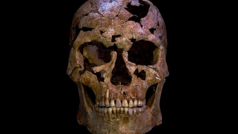 Ice Age Skelett mit gebrochenem Halsknochen gibt einen seltenen Einblick in das Leben der alten Jägersammler