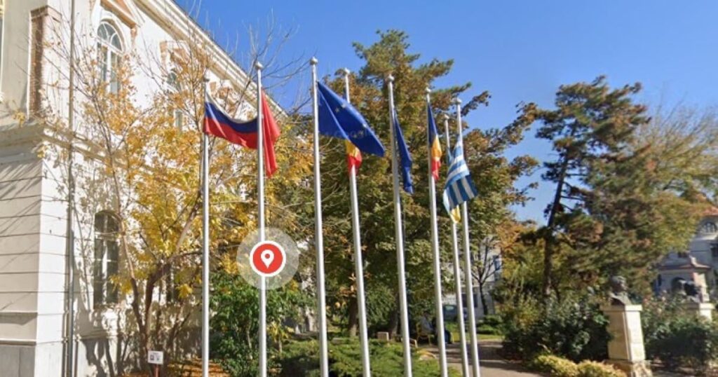 Oana țoiu bittet das Rathaus von Tulcea, die Flagge Russlands zu entfernen, die in der Nähe des Kunstmuseums erscheint. "Es ist inakzeptabel"
