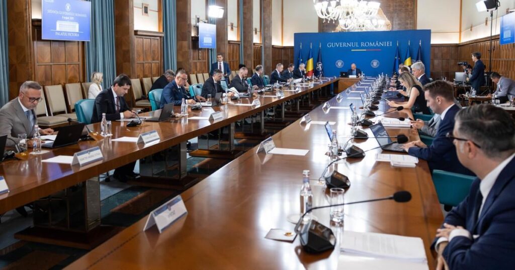 Paket II wird in 5 verschiedene Projekte unterteilt (spezielle Renten, Gesundheitsreform, Verwaltung und neue steuerliche Änderungen). Moșteanu: „Entfernt die Gefahr der Verfassungswidrigkeit“ Paket II wird in 5 verschiedene Projekte unterteilt (spezielle Renten, Gesundheitsreform, Verwaltung und neue steuerliche Änderungen). Moșteanu: "Entfernt die Gefahr der Verfassungswidrigkeit"