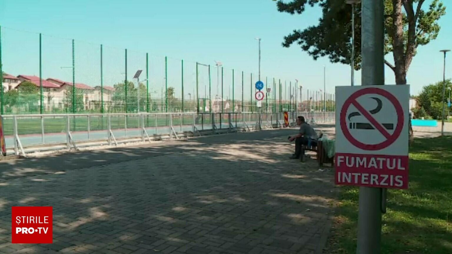 Cluj-Napoca, die erste Stadt in Rumänien, die das Rauchen in Parks, Stationen und Sportstützen verbietet. Geldstrafen erreichen 500 Lei Cluj-Napoca, die erste Stadt in Rumänien, die das Rauchen in Parks, Stationen und Sportstützen verbietet. Geldstrafen erreichen 500 Lei