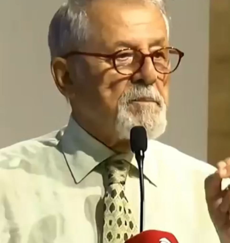 Prof.dr. NACI SERES: "Wir sind ein Erdbeben. 20.000, 50.000 Menschen sind lebendig begraben. Unsere Nachkommen, arme Mutter, mein Vater begraben unseren Vater im Boden ... Sagen Sie niemals" Schicksal ". Das ist kein Schicksal. Dies ist unsere Schwäche ..."