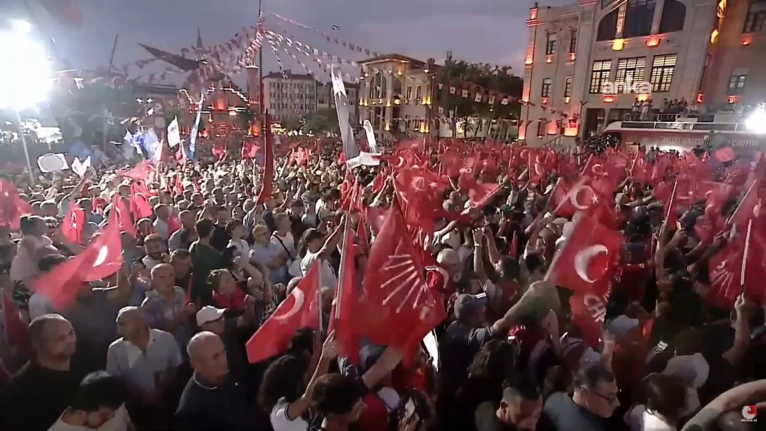 Özgür Özel: „Einerseits, alle, die alle seine Reserven wie Mustafa Vehbi Bey für sein Heimatland zurücksetzen, einerseits, Daddy Daddy, das Geld nennt und das Geld zurücksetzt“ Özgür Özel: "Einerseits, alle, die alle seine Reserven wie Mustafa Vehbi Bey für sein Heimatland zurücksetzen, einerseits, Daddy Daddy, das Geld nennt und das Geld zurücksetzt"