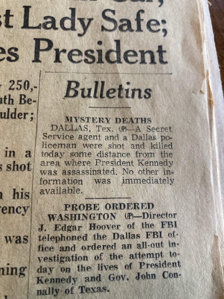 'Mystery Deaths' in Dallas an dem Tag, an dem JFK erschossen wurde: ein Geheimdienstagent und ein Polizist. Ich kann jedoch keine Informationen über den gemeldeten Dead Secret Service Agent finden, nur über Officer Tippit.