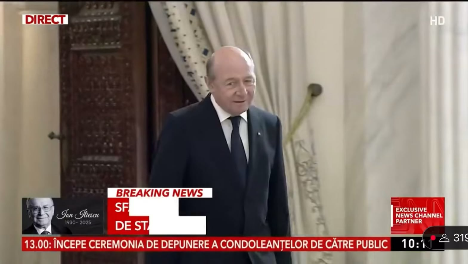 Der frühere Präsident Rumäniens, Traian Basescu, erreicht Cotroceni vor Ion Iliescus Sarg
