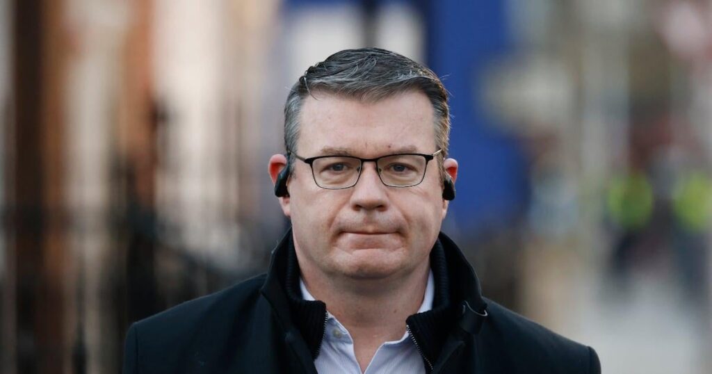 Alan Kelly kritisiert die Entscheidung von Labour, Catherine Connolly für den Präsidenten zu unterstützen Alan Kelly kritisiert die Entscheidung von Labour, Catherine Connolly für den Präsidenten zu unterstützen