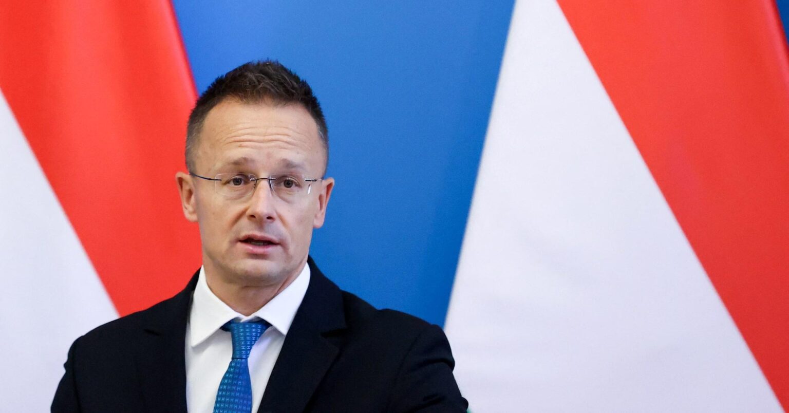 Der russische Öl fließt nach Ungarn nach dem ukrainischen Angriff, sagt Budapest