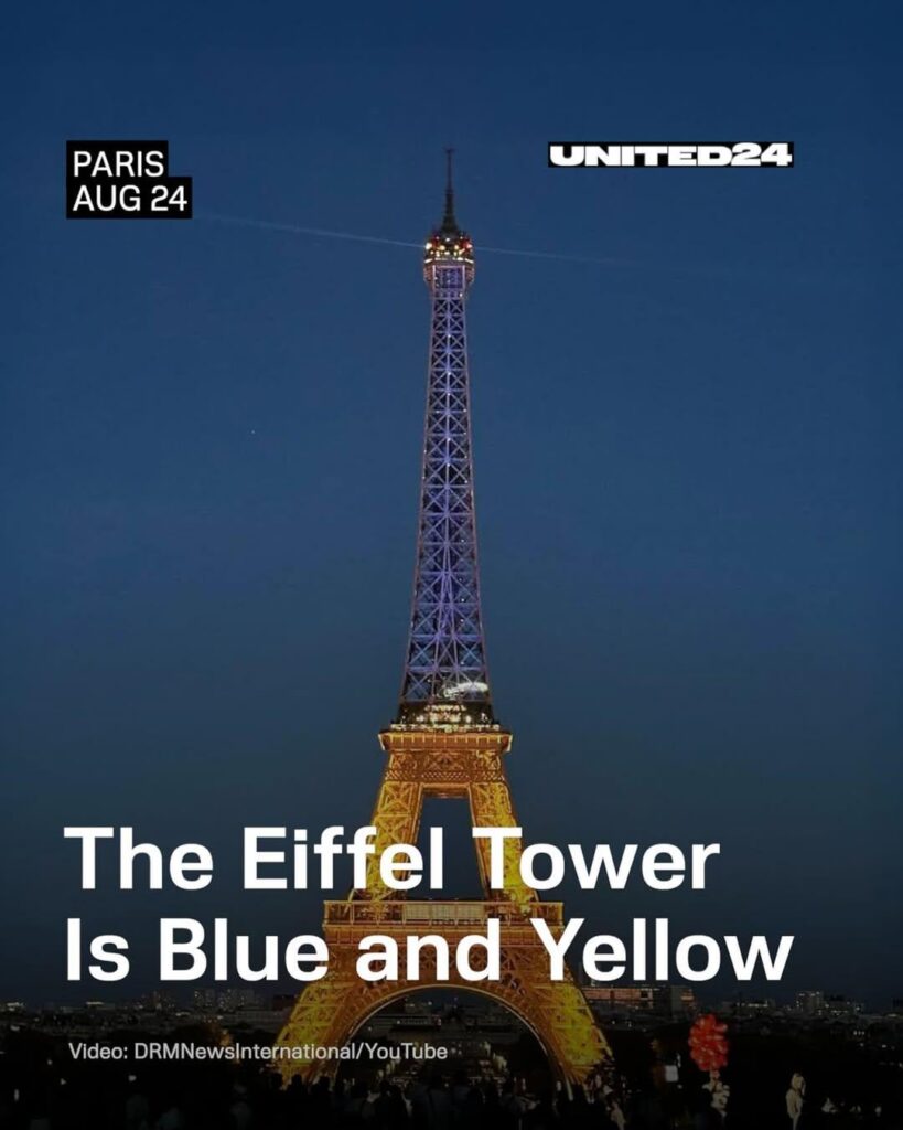 Zum 34. Unabhängigkeitstag der Ukraine leuchtete der Eiffelturm in blau und gelb