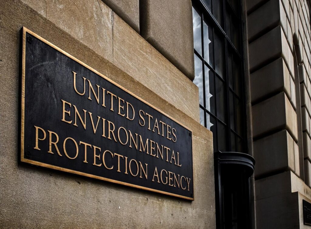 Trump rollt Regeln zurück, um die Politik aus der Klimaforschung herauszuhalten | Die neuen Veränderungen vergeben breite Bestimmungen, auf die Wissenschaftler gedrängt hatten, einschließlich der Gewissheit, dass unabhängige Schiedsrichter die Durchsetzung der wissenschaftlichen Integritätspolitik überwachen würden. Trump rollt Regeln zurück, um die Politik aus der Klimaforschung herauszuhalten | Die neuen Veränderungen vergeben breite Bestimmungen, auf die Wissenschaftler gedrängt hatten, einschließlich der Gewissheit, dass unabhängige Schiedsrichter die Durchsetzung der wissenschaftlichen Integritätspolitik überwachen würden.