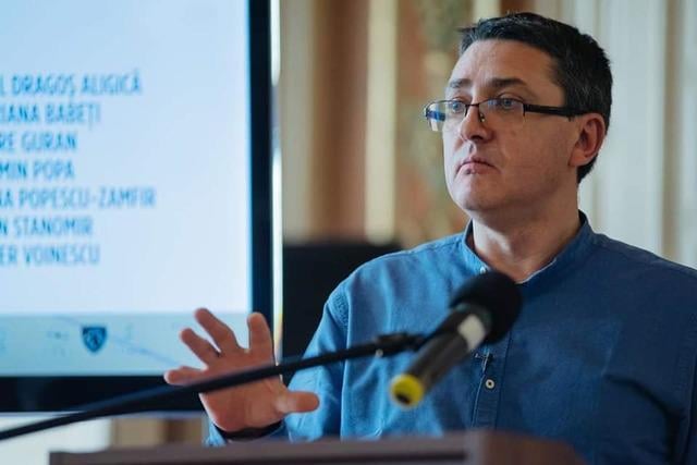 Cosmin Popa, Historiker: Iliescus Erbe kann durch ein einzelnes Wort gekennzeichnet werden: giftig. Er regierte mit den Instrumenten des Hybridkrieges, bevor er von Gherasimov formalisiert und theoretisiert wurde und von Putin angewendet wurde