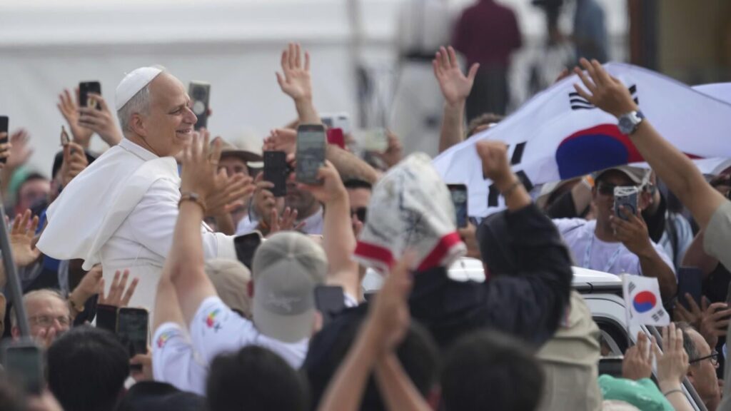 Papst Leo XIV erzählt 1 Million katholische Jugendliche, dass sie "das Zeichen, dass eine andere Welt möglich ist".