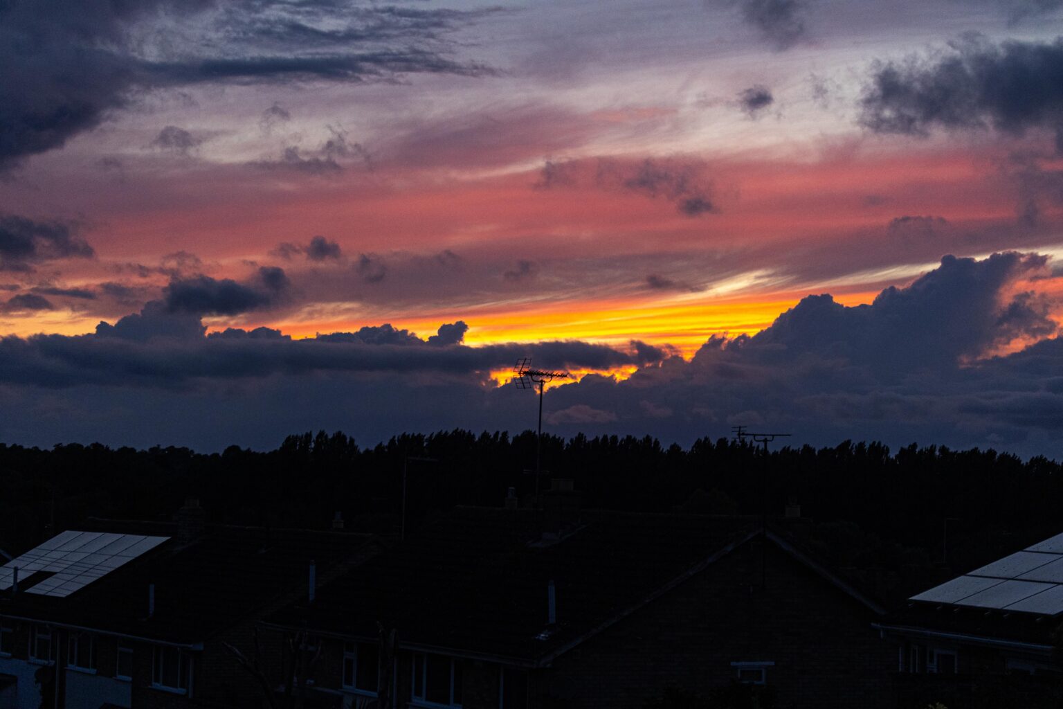 Der heutige Sonnenuntergang in Northamptonshire, Großbritannien 😍
