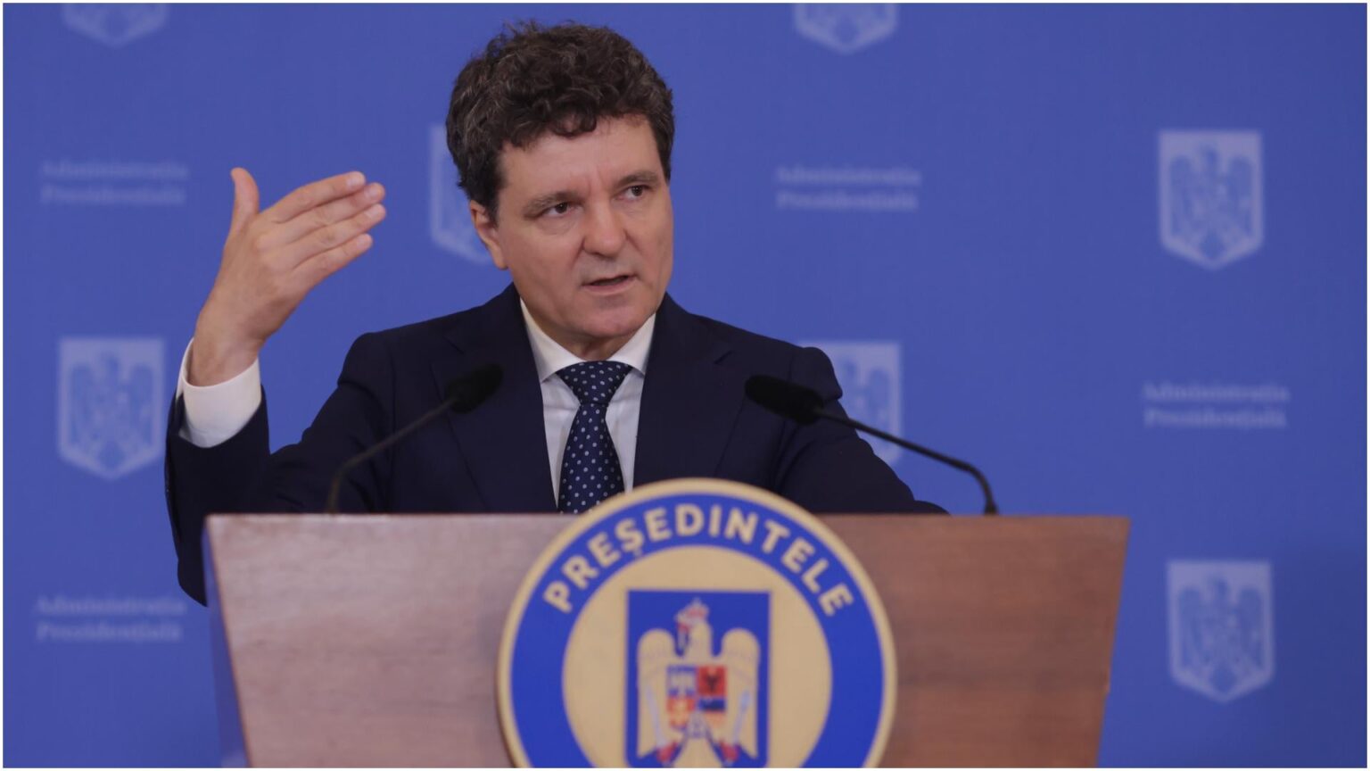 Präsident Nicușor Dan über das Rentenalter der Magistrate: „Ich habe um 15 Jahre statt 10 Jahre gefragt. Magistrates in Rumänien haben viel mehr gearbeitet als ihre Kollegen in europäischen Ländern“ Präsident Nicușor Dan über das Rentenalter der Magistrate: "Ich habe um 15 Jahre statt 10 Jahre gefragt. Magistrates in Rumänien haben viel mehr gearbeitet als ihre Kollegen in europäischen Ländern"