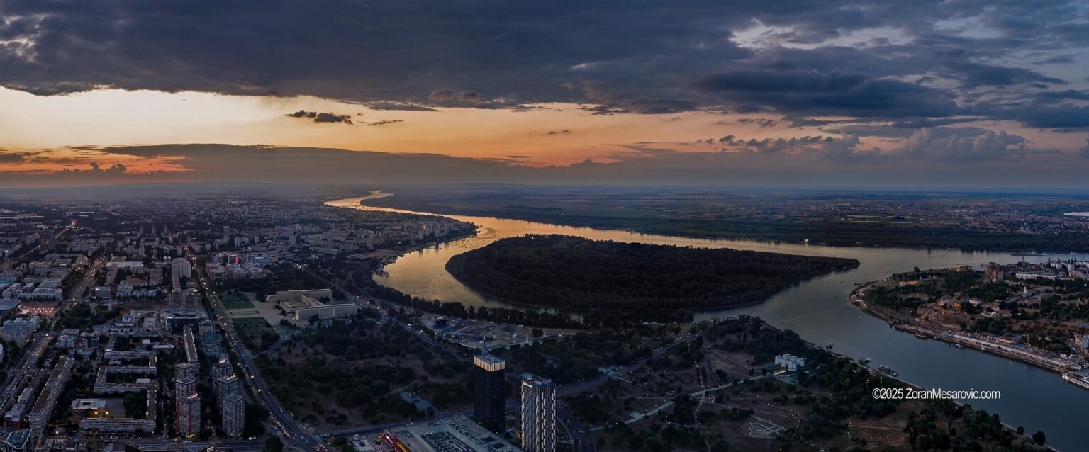 Die Donau und die Sava treffen sich in Belgrad