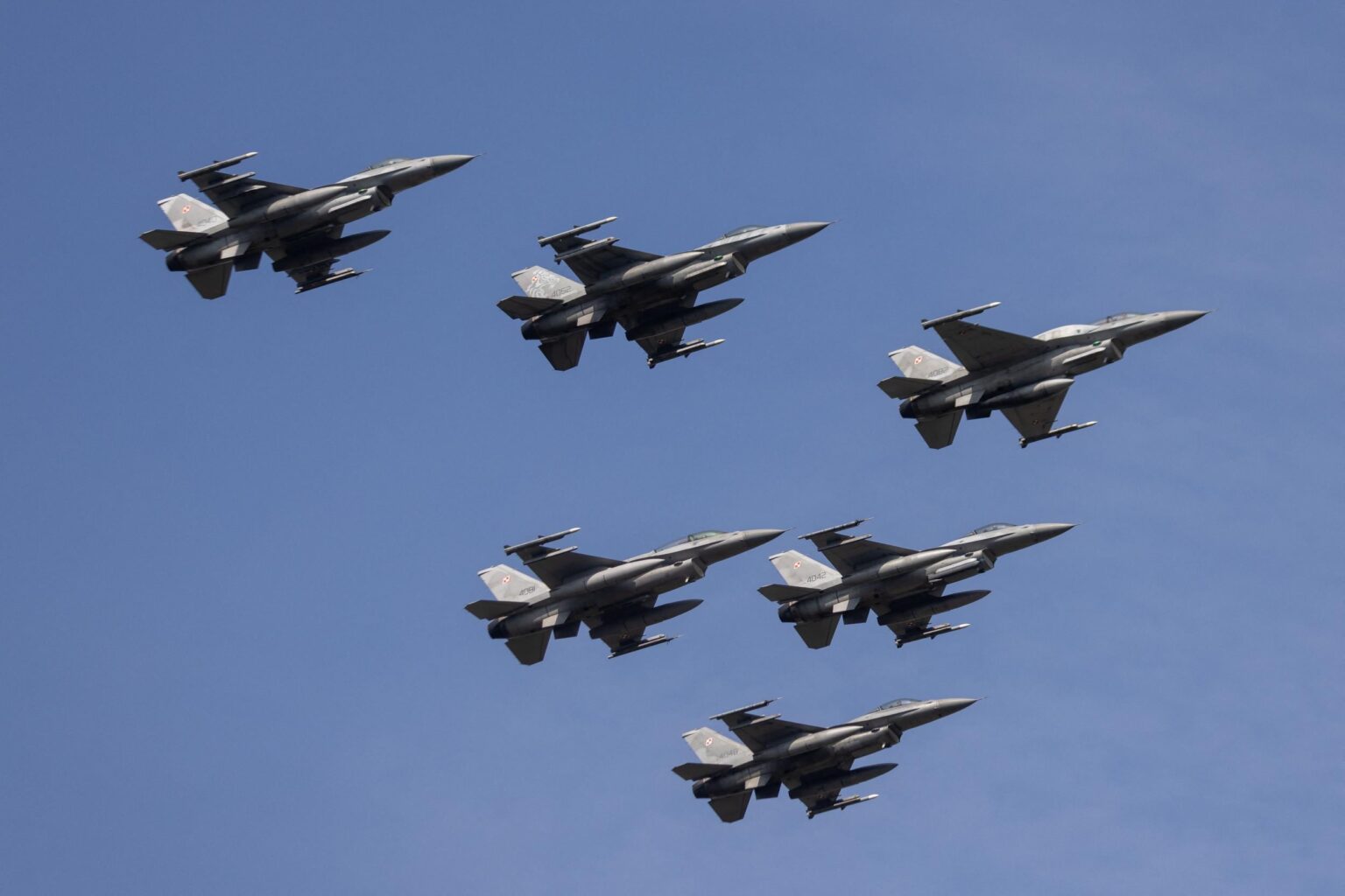 Pilot bestätigte tot, als der polnische F-16 stürzt
