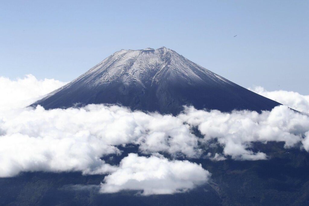 Der Mensch stirbt am Mt. Fuji, während er vom Gipfel herabsteigt; 2. Tod auf der Präfekturseite der Yamanashi in dieser Saison