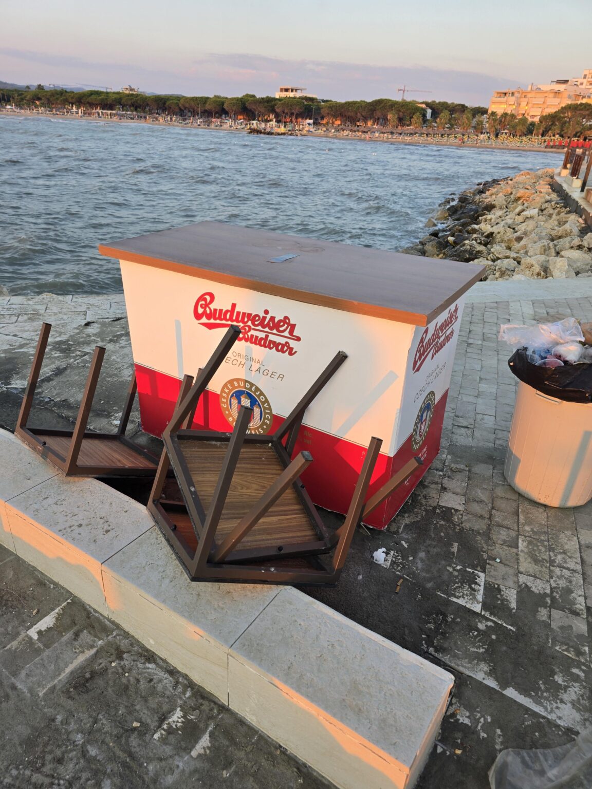 Jemand tschechisches Bier in Albanien?