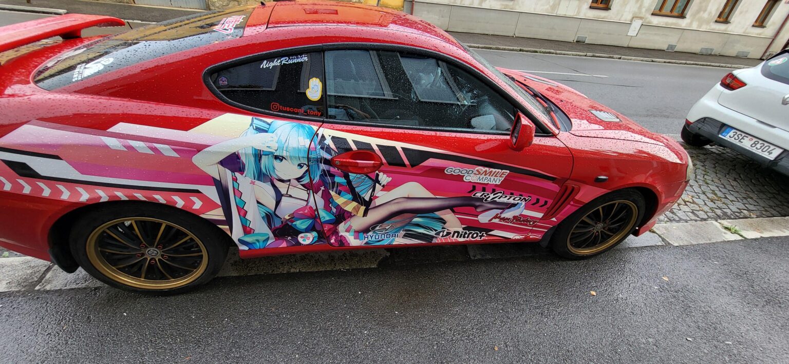 In Beroun gehen mit Miku Hatsune