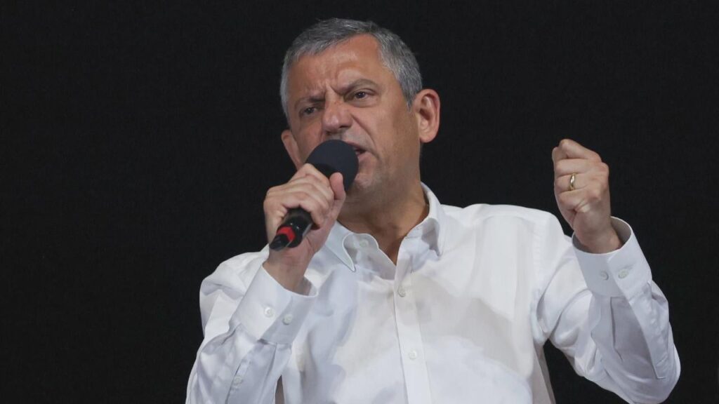 Özgür Özel: „Imamoglu ist kein Kandidat, ich bin auch kein Kandidat“ Özgür Özel: "Imamoglu ist kein Kandidat, ich bin auch kein Kandidat"