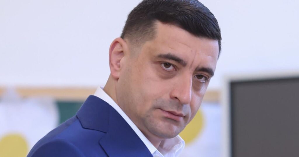 Gold will die Regierung im Herbst mit PSD erreichen, sagt George Simion. „Es ist unvermeidlich.“ Was ist der Plan und wer wäre Premier? Gold will die Regierung im Herbst mit PSD erreichen, sagt George Simion. "Es ist unvermeidlich." Was ist der Plan und wer wäre Premier?