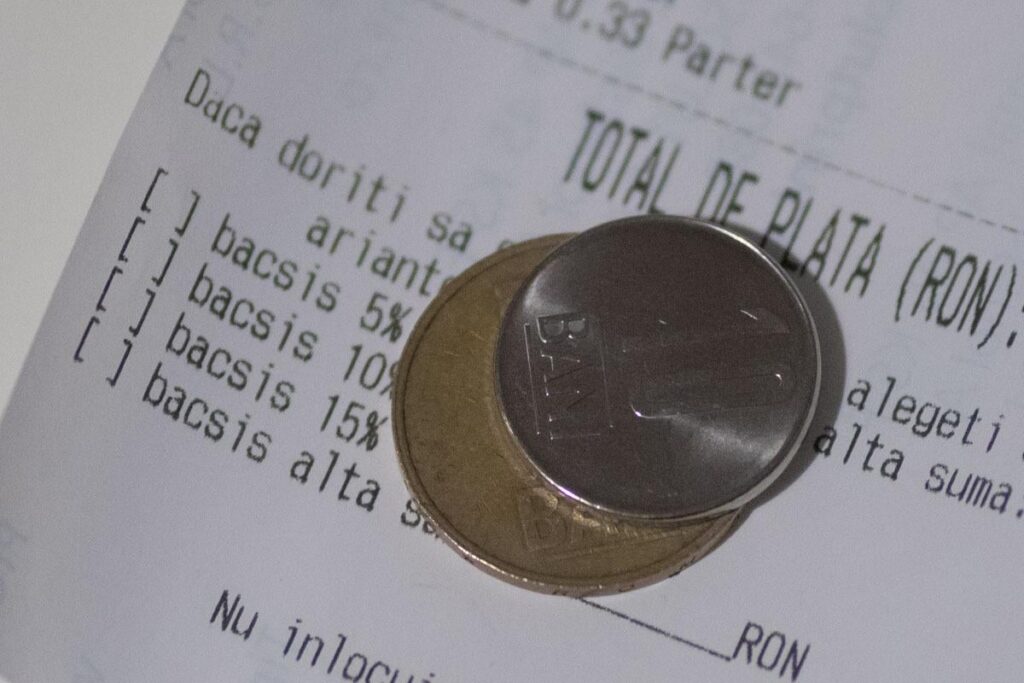 Anaf fordert die Bürger auf, einen Steuerbeleg in Restaurants, Bars und Cafés / ohne Steuereingang zu verlangen. Der Kunde hat das Recht, nicht zu zahlen, sagt der Finanzministerium
