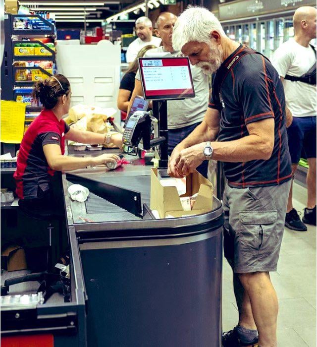 Ein Tourist traf im Urlaub in einem rumänischen Supermarkt den tschechischen Präsidenten Petr Pavel im Urlaub