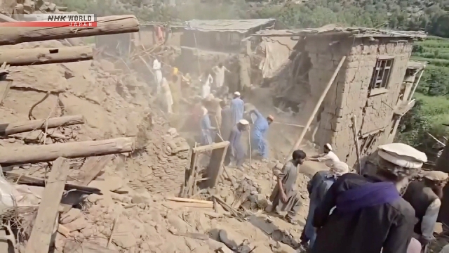 Die Rettungsbemühungen werden fortgesetzt, da die 72-Stunden-Marke in Afghanistan mit Bebenstörungen verabschiedet werden