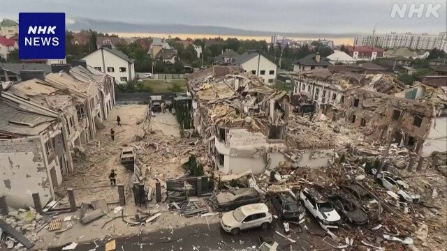 Russland startet eine große Drohne, Raketenangriff auf die Ukraine und tötet vier