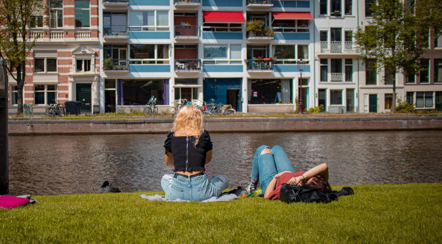 85% der Amsterdam -Frauen vermeiden bestimmte Teile der Stadt für Sicherheit