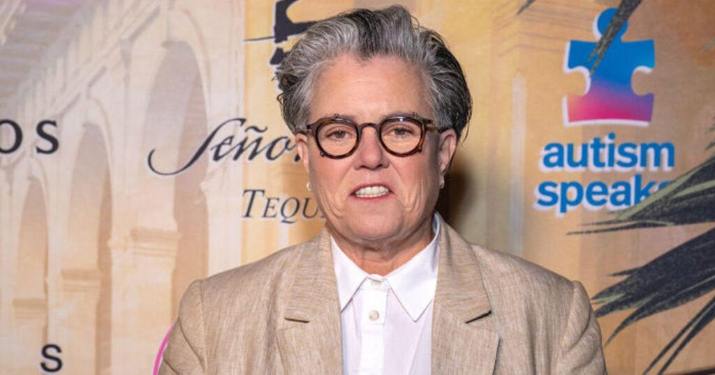 Rosie O'Donnell verspottet Trump, indem er das Bild von ihm teilt, wenn er uns offen schläft: "Ur Kultführer #sleepytrump"