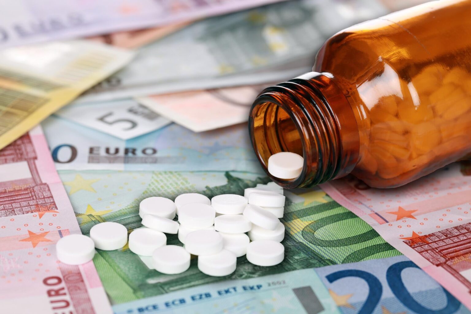 CNAs wollen die beliebtesten Drogen für die Krankheit erhöhen, die die meisten Rumänen tötet. „Alle diese Medikamente werden im Allgemeinen von Rentnern verwendet“ CNAs wollen die beliebtesten Drogen für die Krankheit erhöhen, die die meisten Rumänen tötet. "Alle diese Medikamente werden im Allgemeinen von Rentnern verwendet"