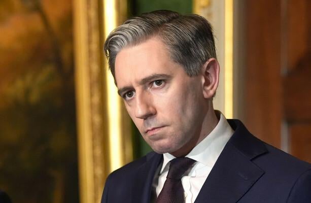 Frau, die wegen Bedrohung gegen Tánaiste Simon Harris und seine Familie verhaftet wurde