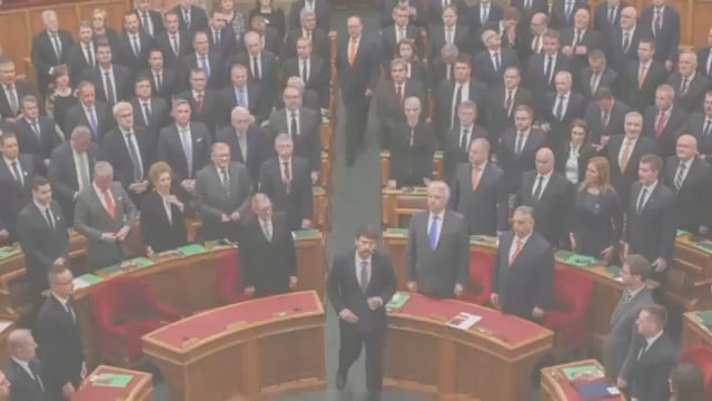 Fidesz hat vergessen, in den letzten 15 Jahren eine nationale Konsultation zu diesen neuen Steuern zu konsultieren.