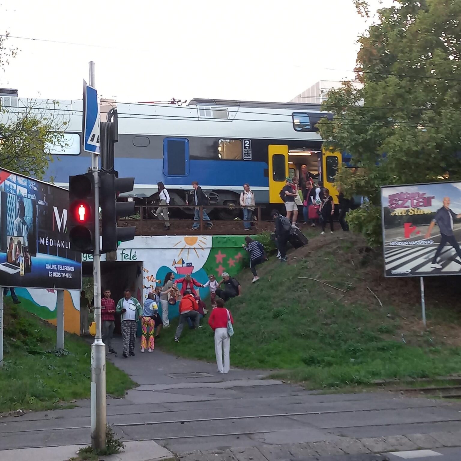 János Lázár überließ in der Pause der gestrigen Veranstaltung einen neuen Stopp in Zugló, den die Passagiere gerne besitzen