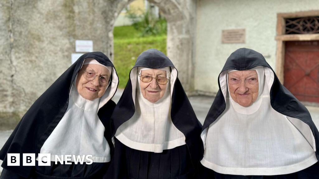 Defiante Nonnen fliehen für ihr verlassenes Kloster in den Alpen aus österreichischem Pflegeheim