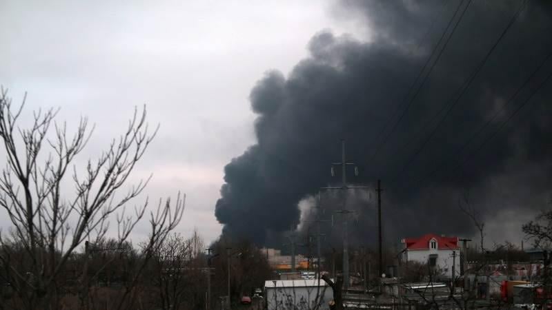Die Ukraine trifft eine der größten Ölraffinerien Russlands