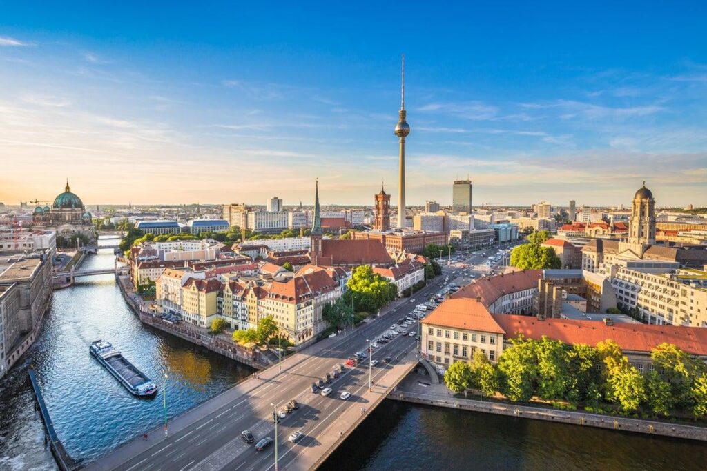 Fast 20.000 evakuiert, nachdem in Berlin nicht explodierte Bomben des Zweiten Weltkriegs entdeckt wurden