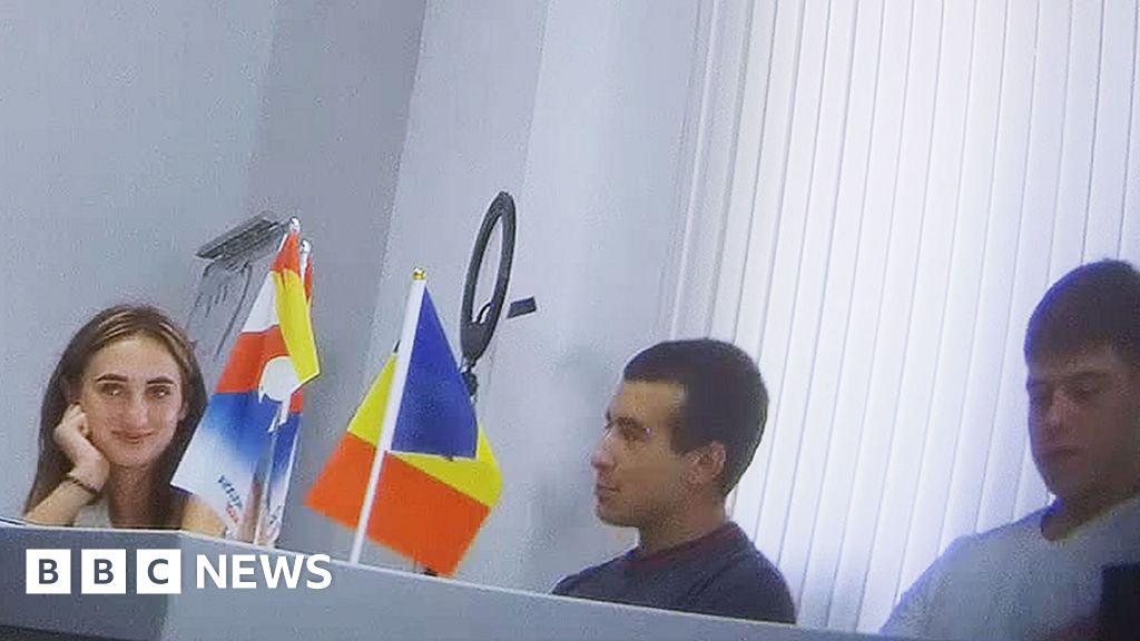 Wie russisch finanziertes gefälschtes Nachrichtennetzwerk darauf abzielt, die Wahlen in Europa zu stören - BBC -Untersuchung