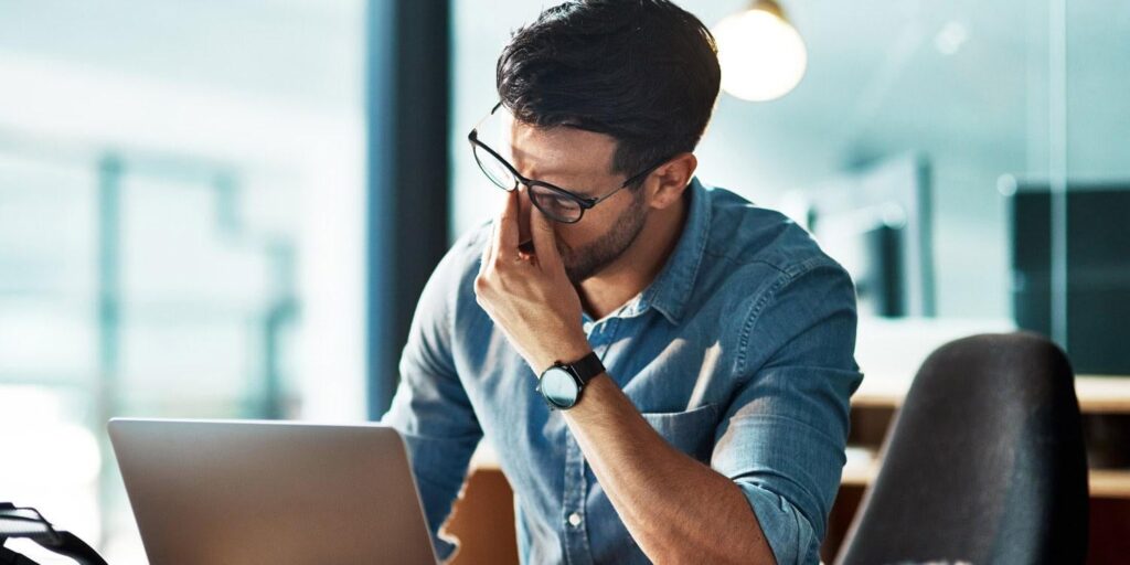 Psychologieforscher identifizieren eine "Burnout to Extremism" -Pipeline